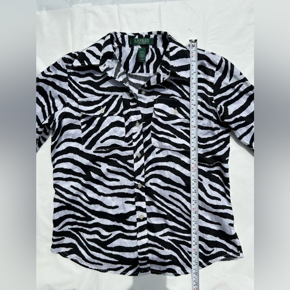 Lauren Ralph Lauren Black White Zebra
Animal Designed Button Down Shirt petite - Picture 7 of 7